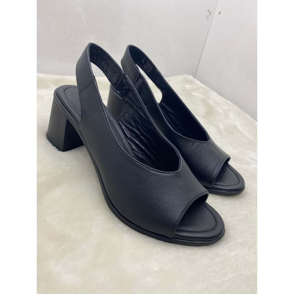 ÇİĞDEM SİYAH HAKİKİ DERİ DÜZ MODEL KADIN TOPUKLU SANDALET - SİYAH - 36 - ST02126-SİYAH-36
