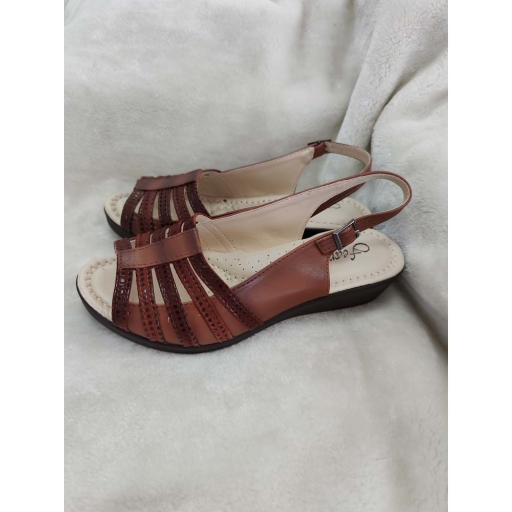 ÇİĞDEM DERİ ÖNÜ KAFESLİ ANNE DOLGU TOPUK SANDALET - TABA - 38