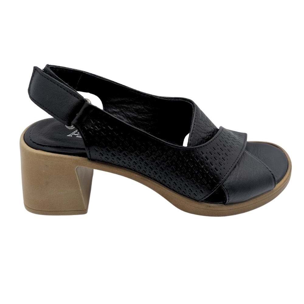 Diamante - Kadın Çapraz Bant Topuklu Sandalet - SİYAH - 40