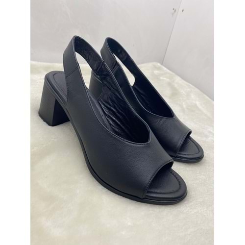 ÇİĞDEM SİYAH HAKİKİ DERİ DÜZ MODEL KADIN TOPUKLU SANDALET - SİYAH - 36 - ST02126-SİYAH-36