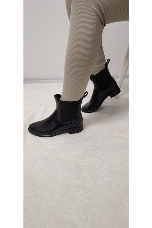 ÇİĞDEM LASTİK ÇİZME - SİYAH