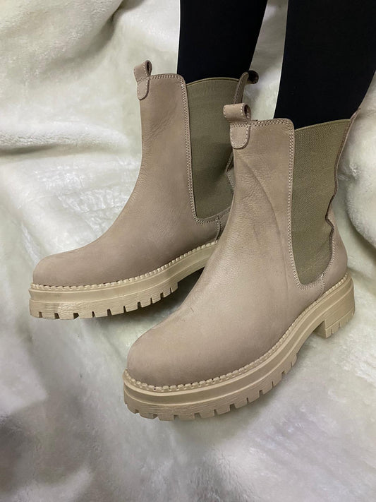 ÇİĞDEM BEJ GERÇEK NUBUK DERİ YANLARI LASTİKLİ BOT (ENZO B9A) - BEJ