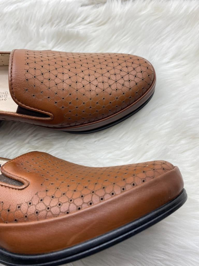 ÇİĞDEM GERÇEK DERİ KAHVE KALIN TOPUK ANNE AYAKKABI (PBUS A6A) - KAHVERENGİ