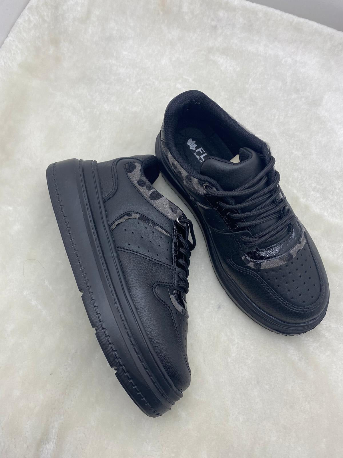 ÇİĞDEM SİYAH-GRİ LEOPAR DESENLİ YÜKSEK TABANLI KADIN GÜNLÜK SPOR SNEAKER - SİYAH GRİ