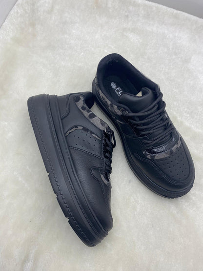 ÇİĞDEM SİYAH-GRİ LEOPAR DESENLİ YÜKSEK TABANLI KADIN GÜNLÜK SPOR SNEAKER - SİYAH GRİ