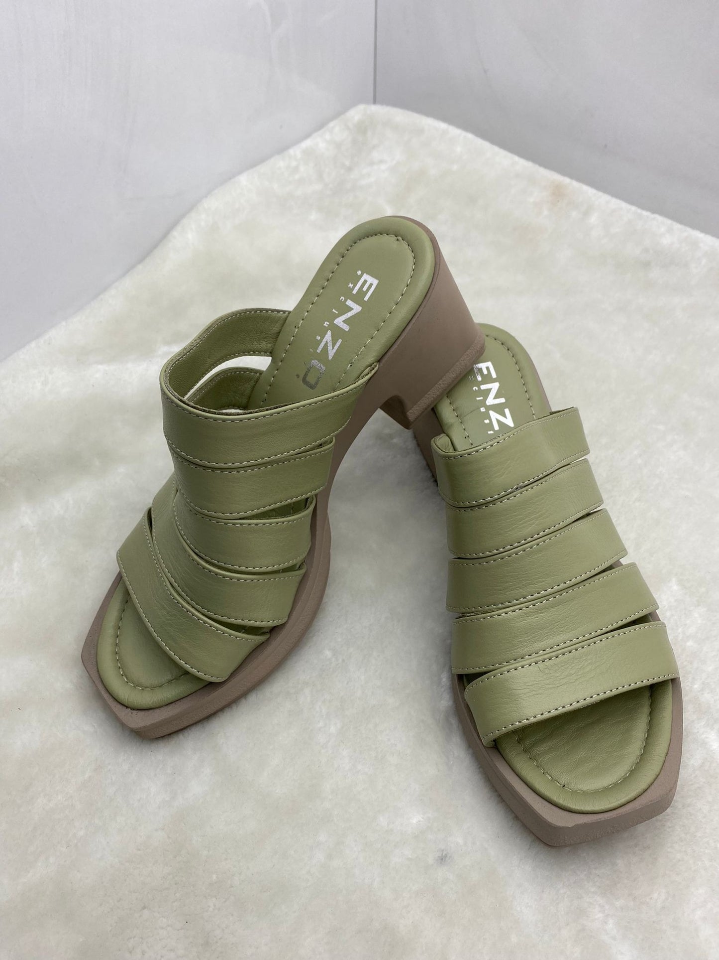 ÇİĞDEM PASTEL YEŞİL GERÇEK DERİ PLATFORM TOPUKLU TERLİK - PASTEL YEŞİL