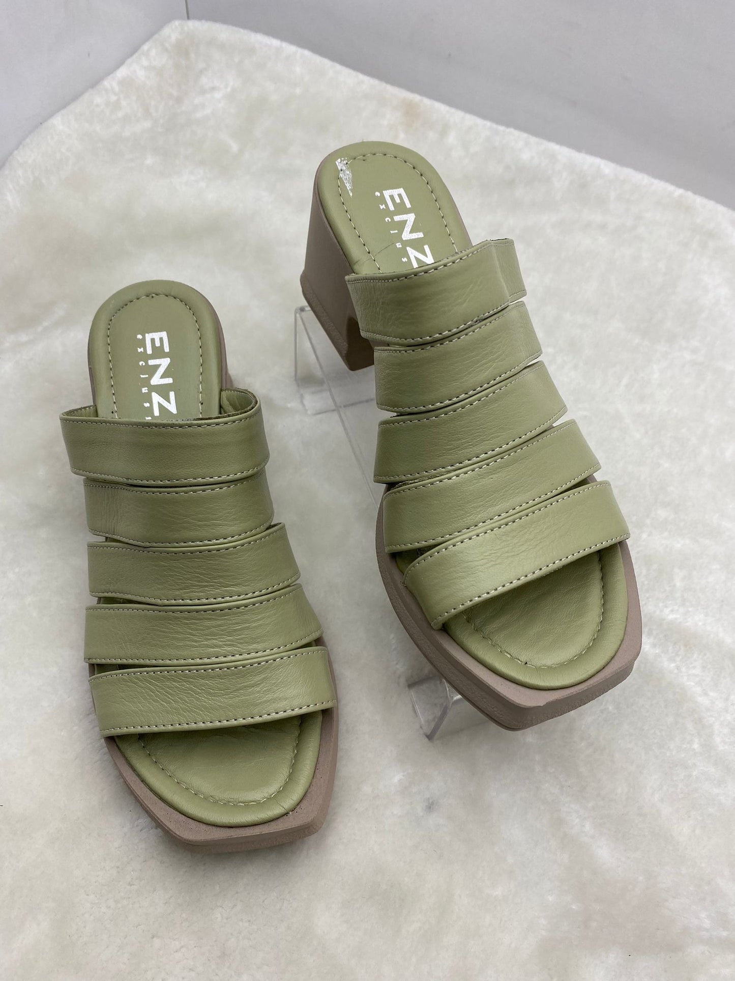 ÇİĞDEM PASTEL YEŞİL GERÇEK DERİ PLATFORM TOPUKLU TERLİK - PASTEL YEŞİL