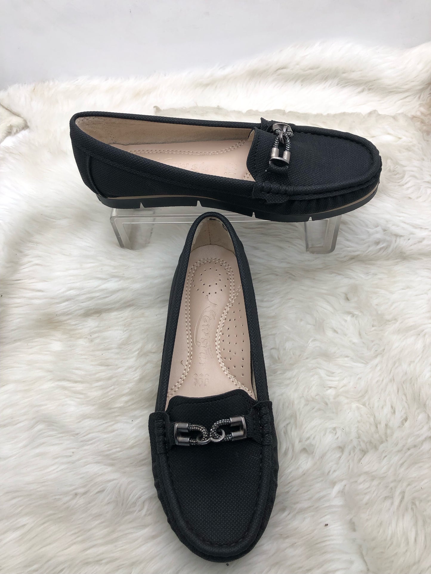 ÇİĞDEM SİYAH ÖNÜ TAŞ DETAYLI KADIN BABET - SİYAH