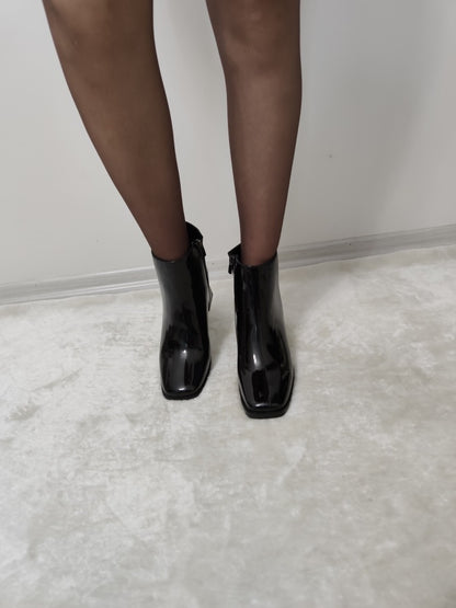 LUMİN KÜT BURUN KADIN KISA BOT - SİYAH-RUGAN