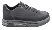 SİYAH