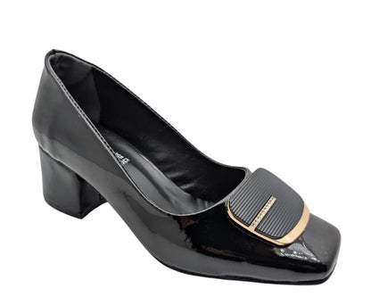 SİYAH